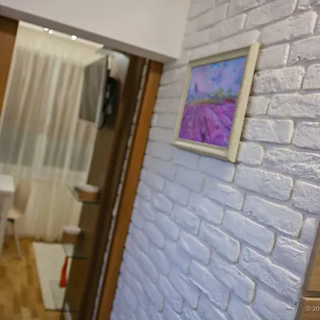 Art Apartment *