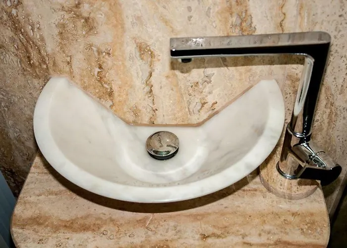 Art ヴェリコ・タルノヴォ